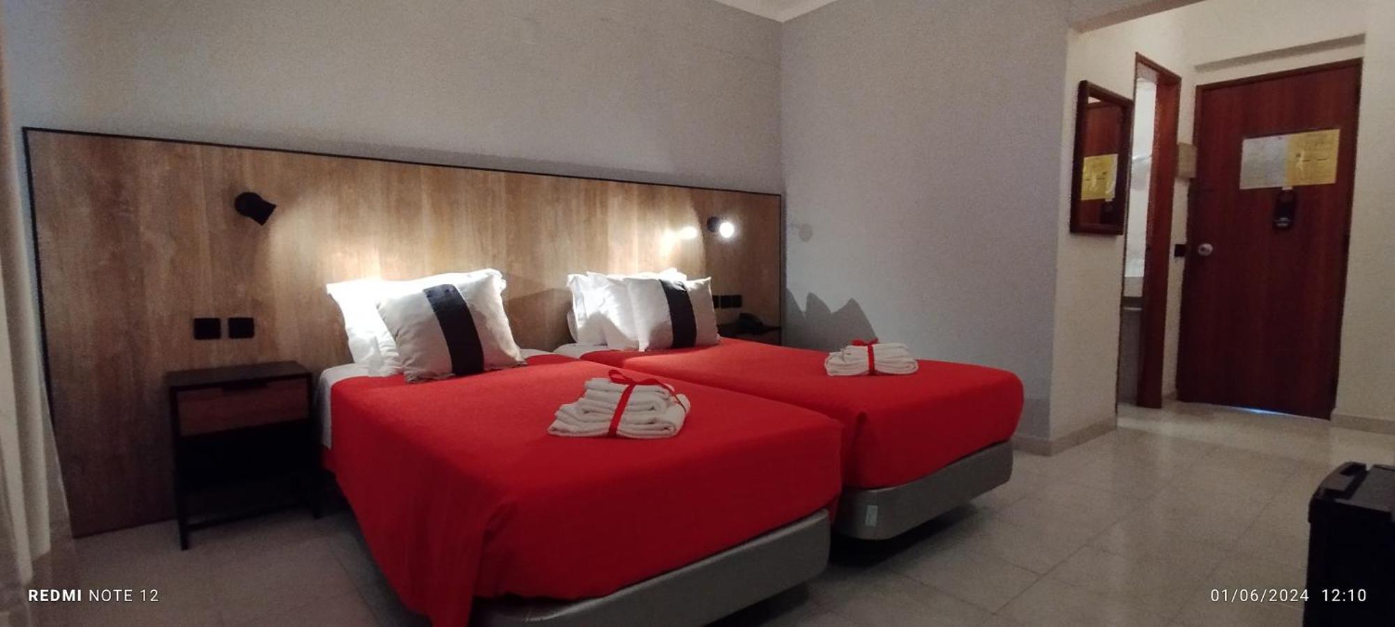 Hotel Alnacir Faro Exterior photo