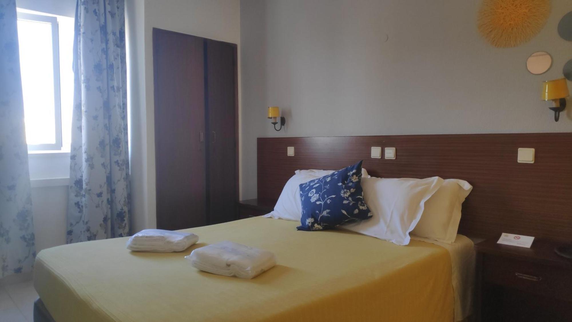 Hotel Alnacir Faro Exterior photo